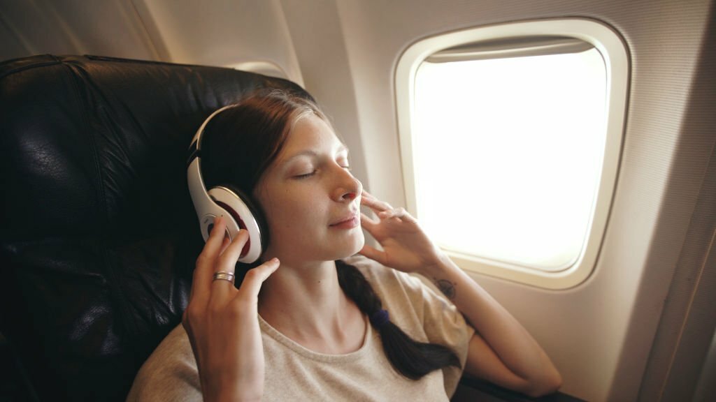 noise-cancelling-headphones